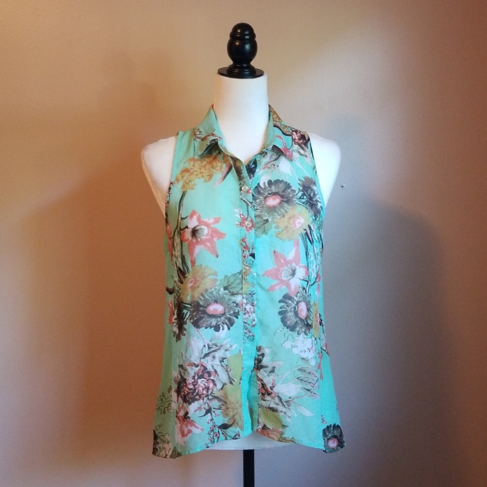 Floral Open Back Collared Blouse